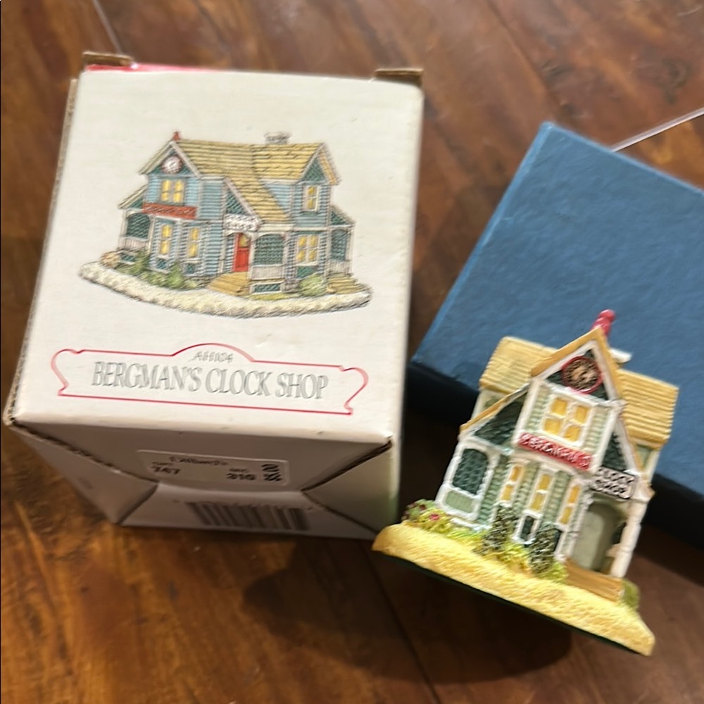 Liberty Falls Bergman's Clock Shop in Box 1996